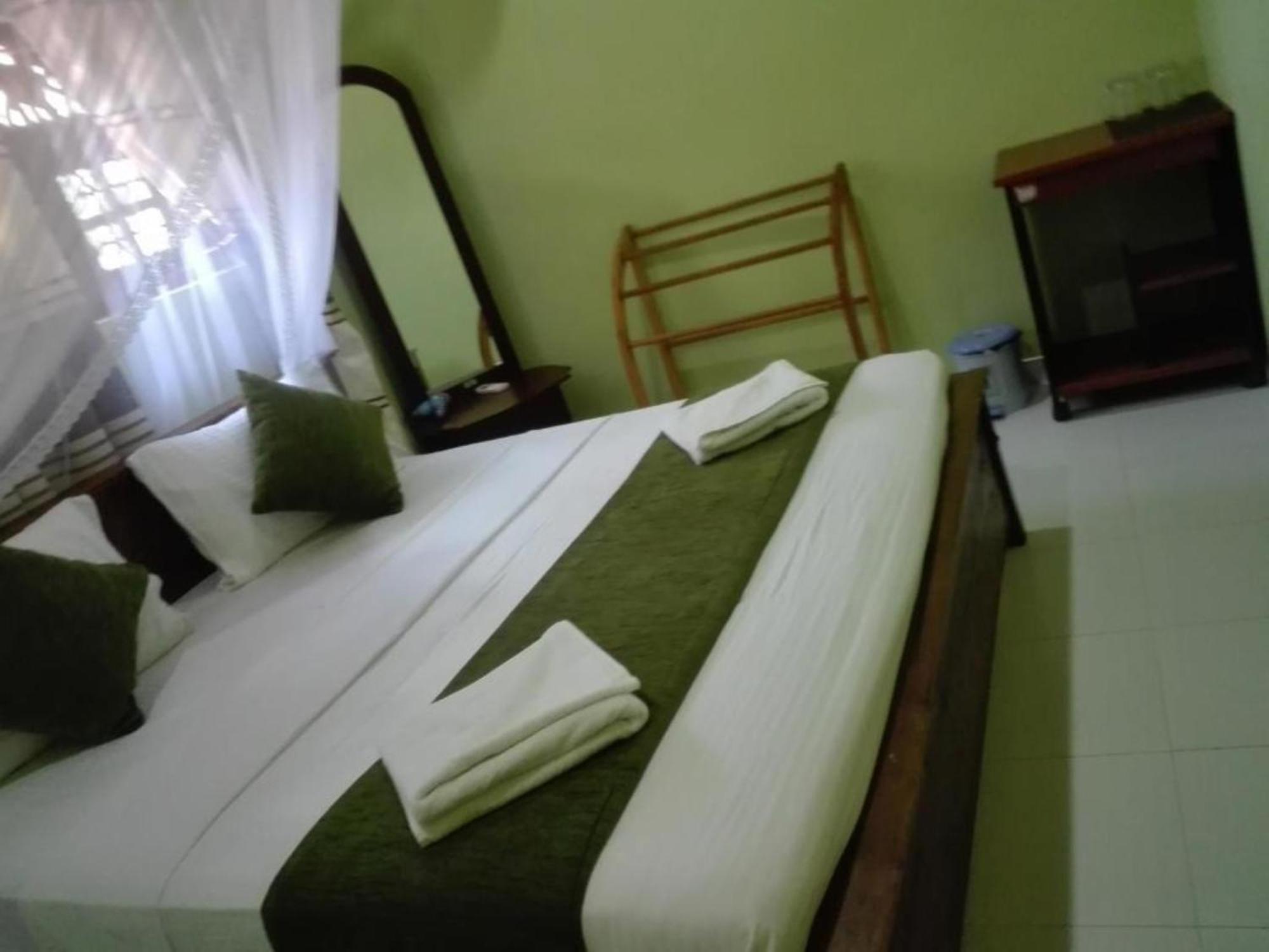 Sigiriya Peacock Homestay Luaran gambar
