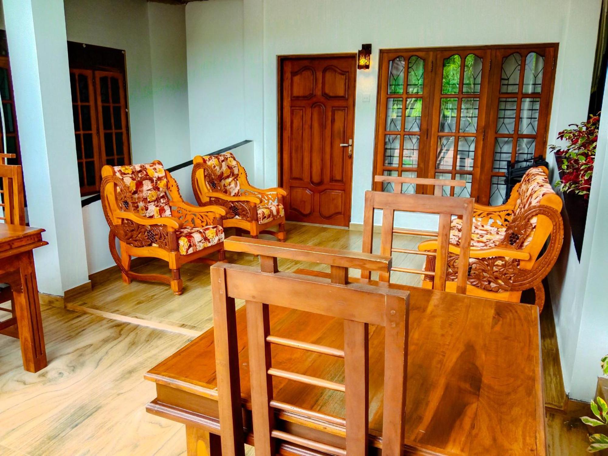 Sigiriya Peacock Homestay Luaran gambar