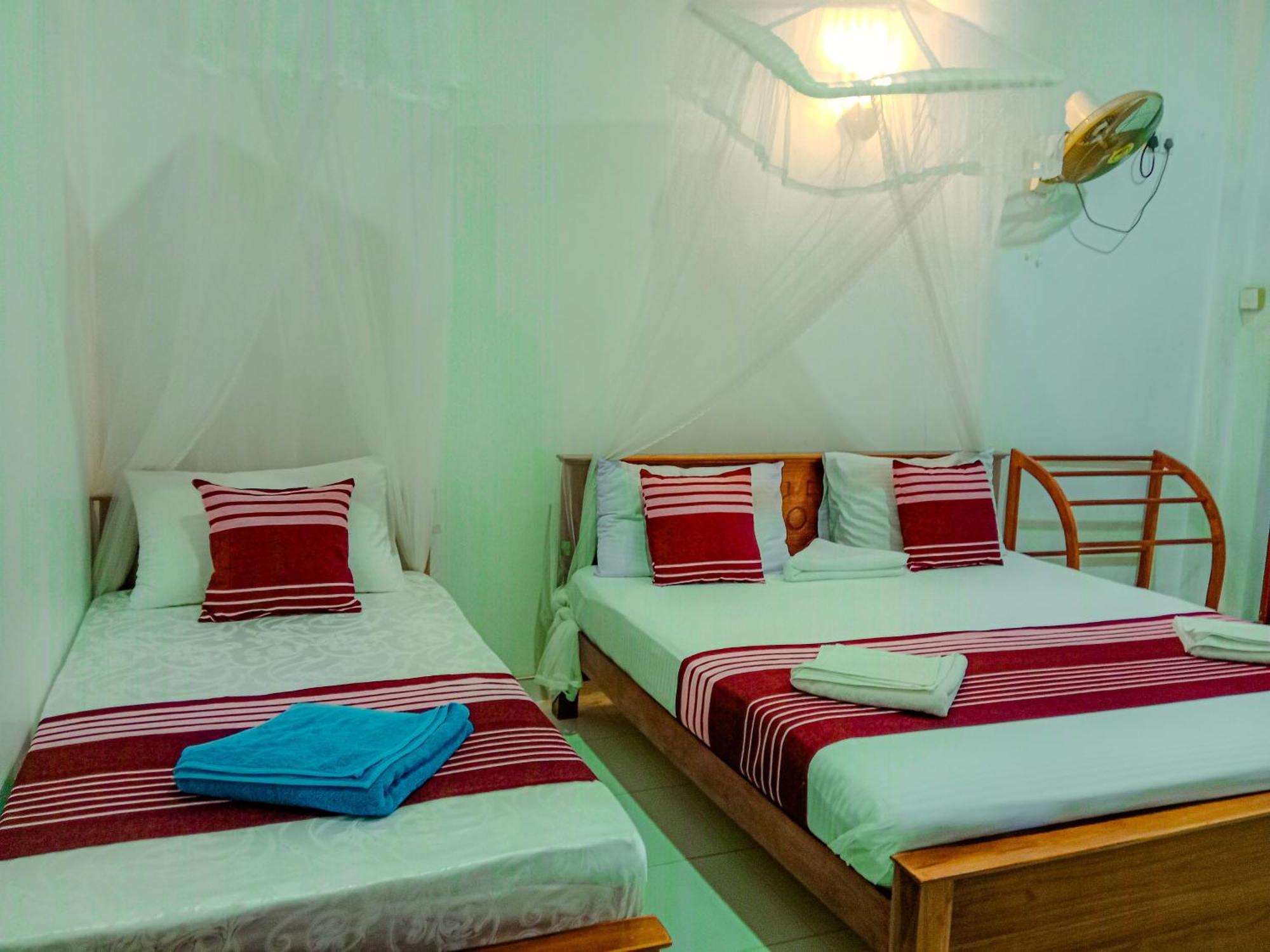 Sigiriya Peacock Homestay Luaran gambar