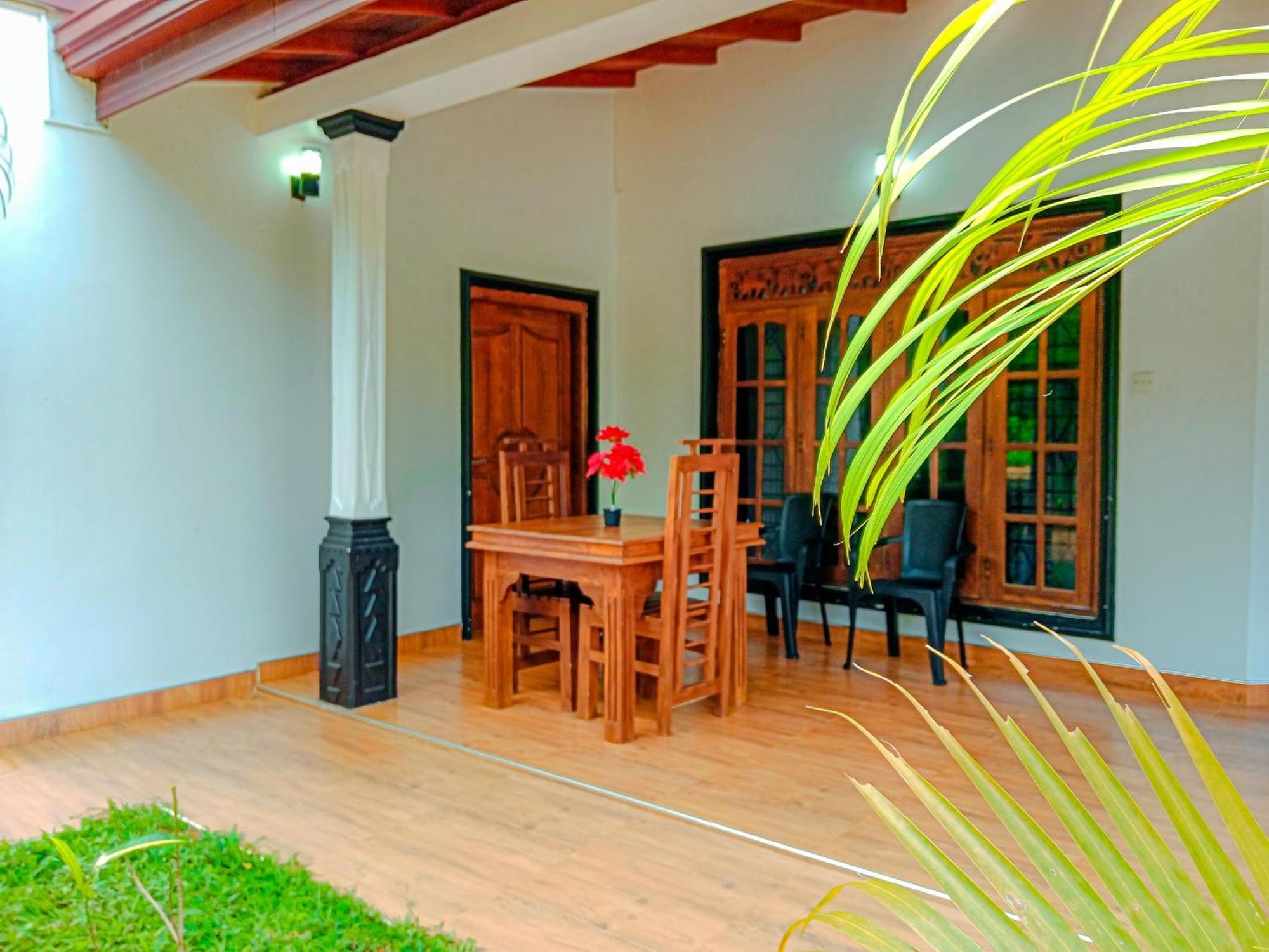 Sigiriya Peacock Homestay Luaran gambar