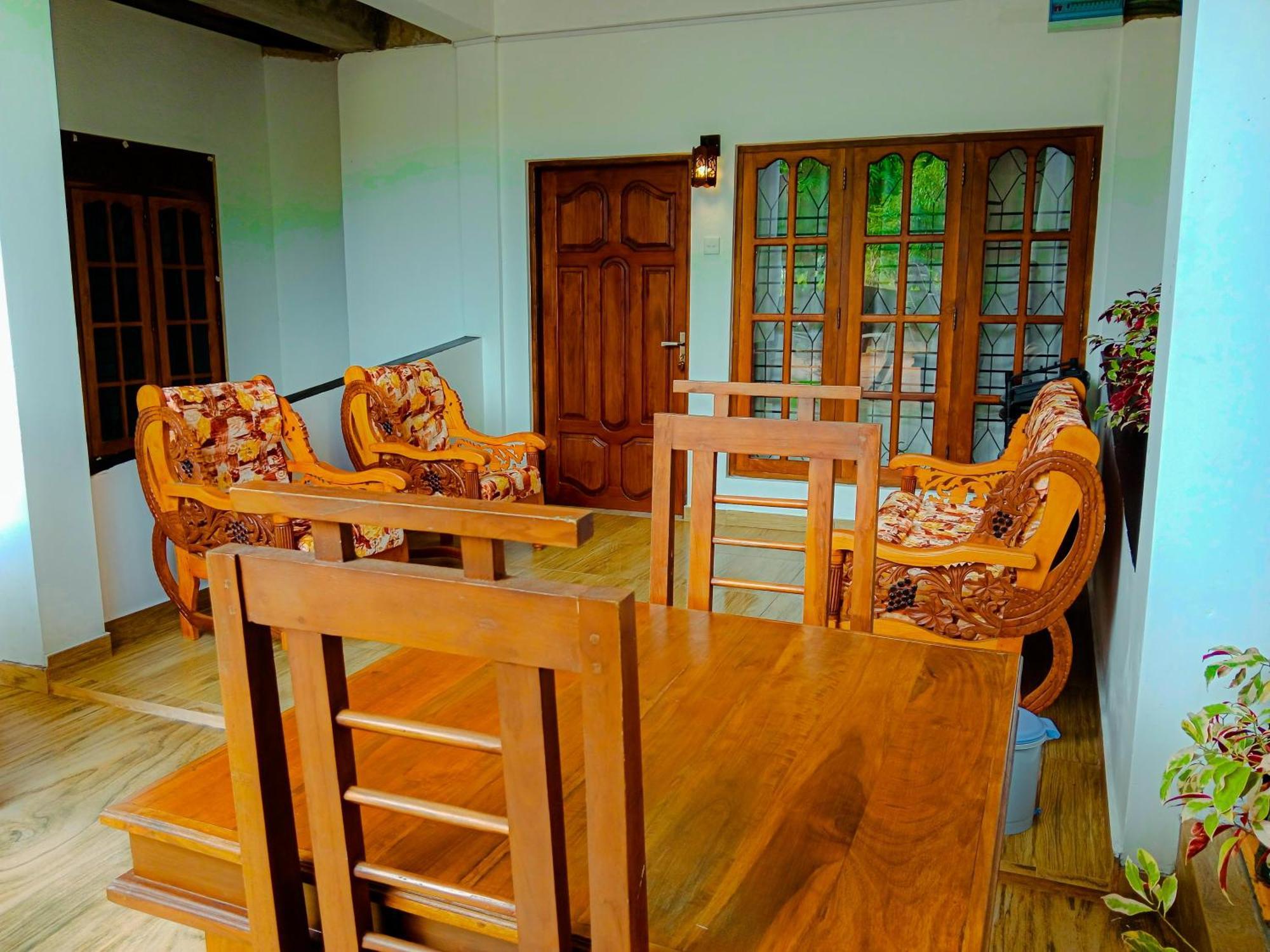 Sigiriya Peacock Homestay Luaran gambar