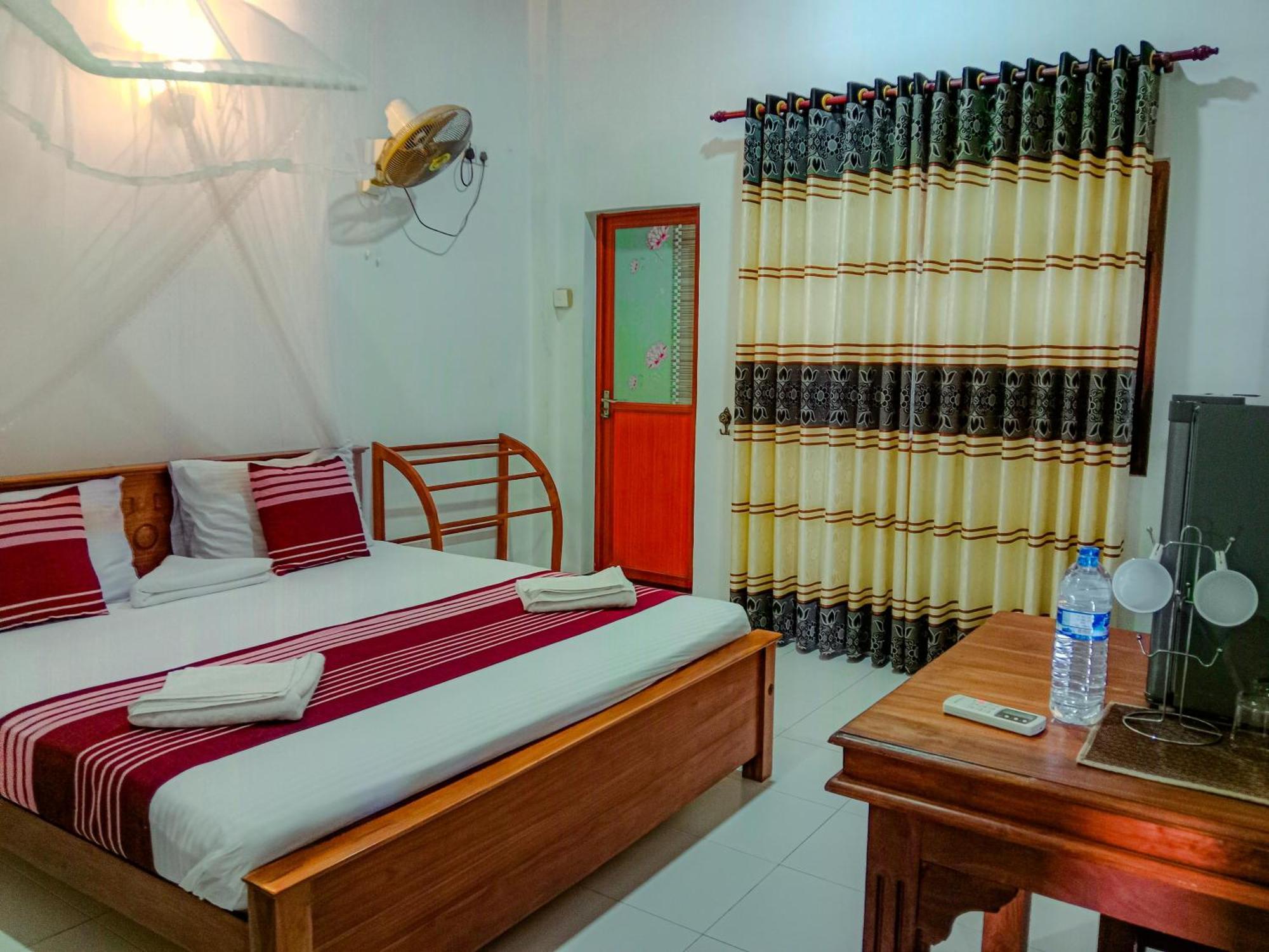 Sigiriya Peacock Homestay Luaran gambar