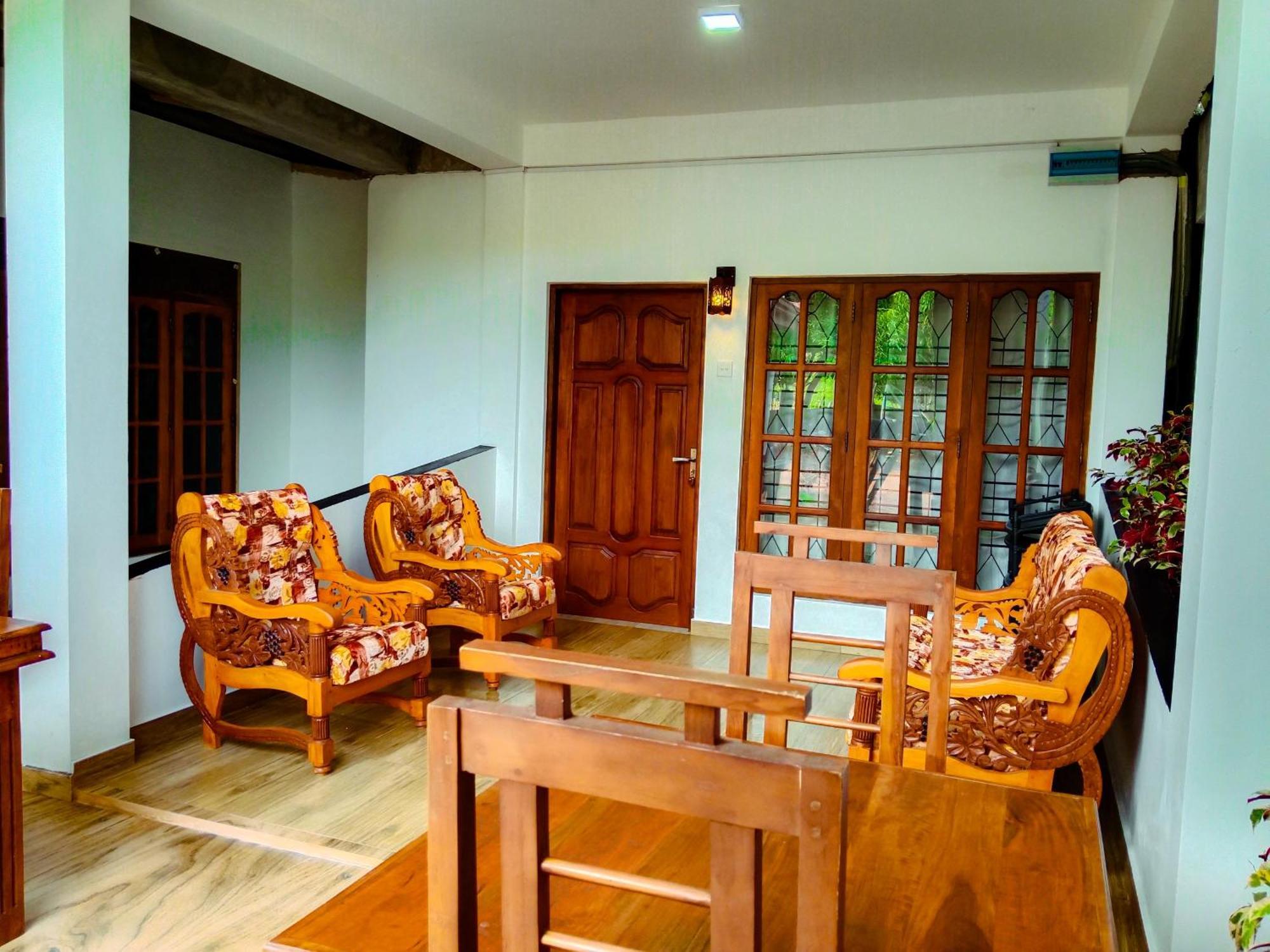 Sigiriya Peacock Homestay Luaran gambar