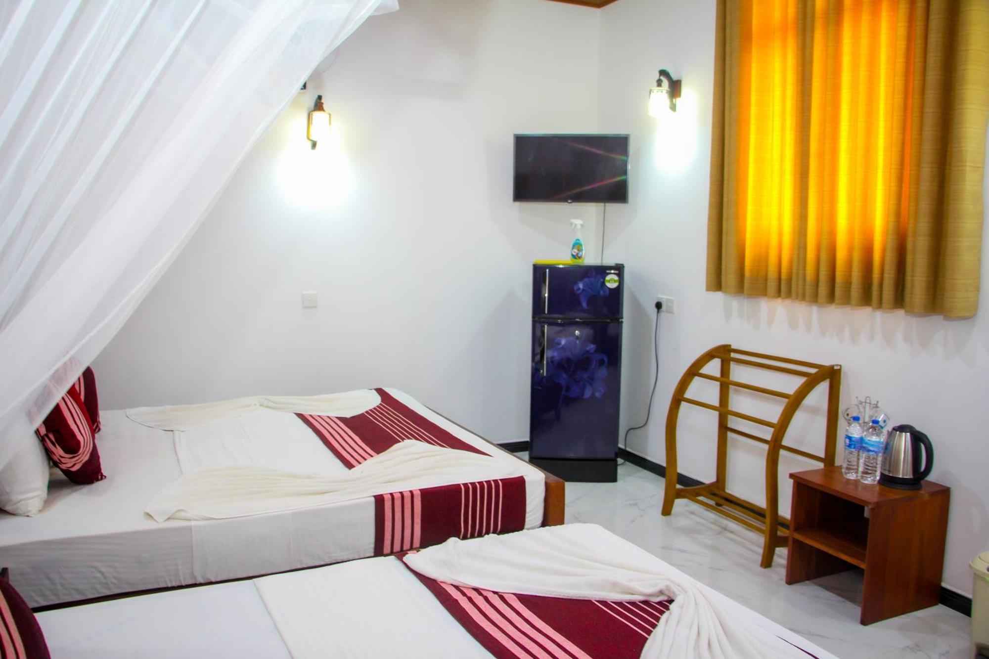 Sigiriya Peacock Homestay Luaran gambar