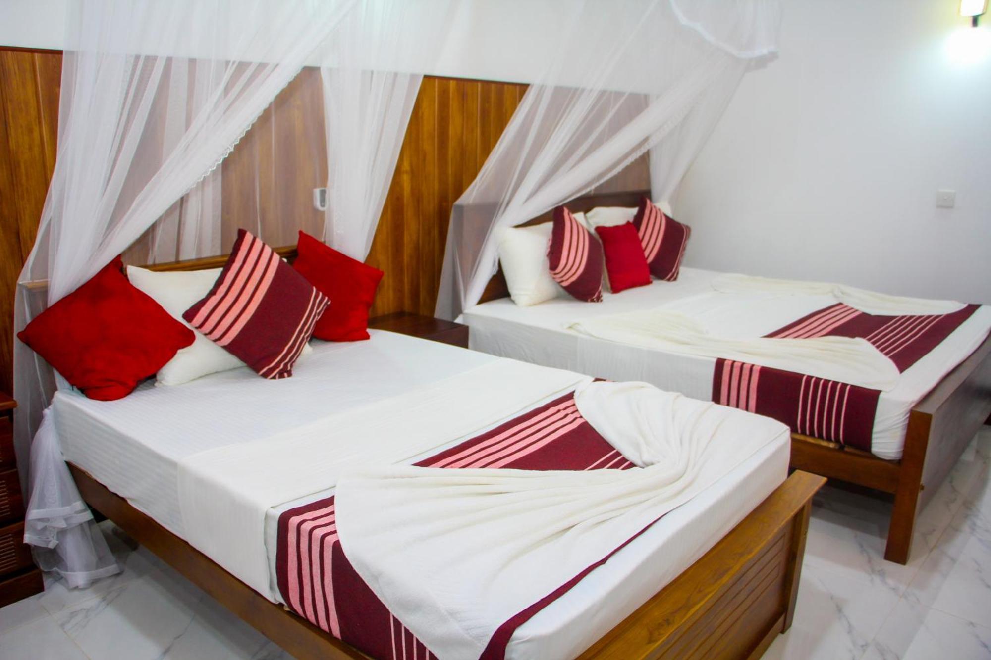 Sigiriya Peacock Homestay Luaran gambar