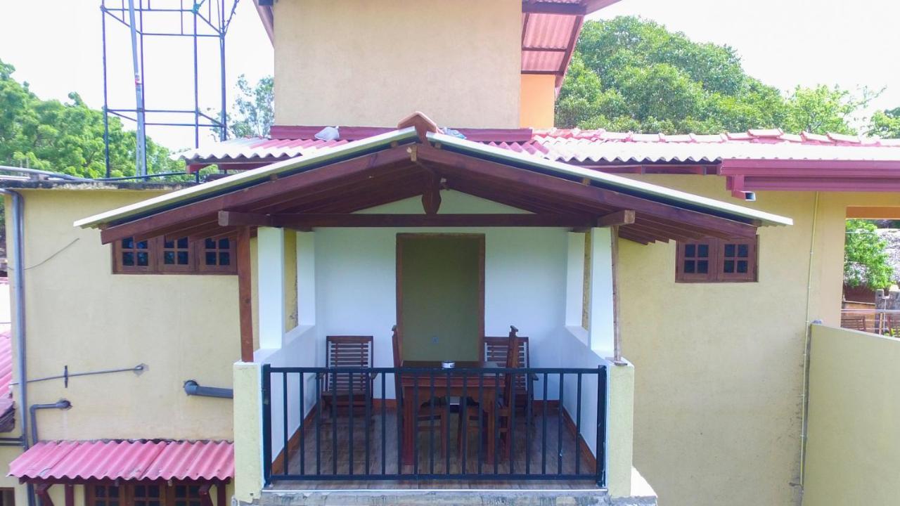 Sigiriya Peacock Homestay Luaran gambar