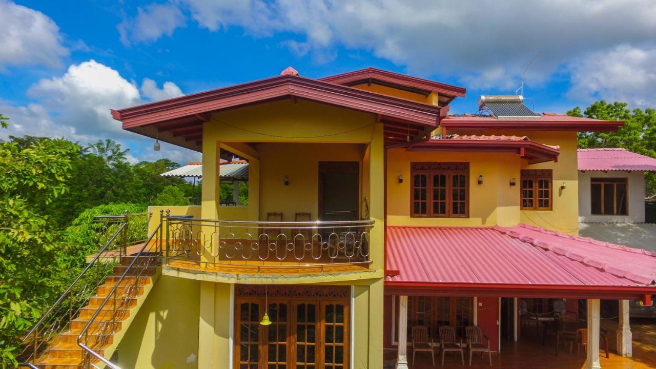 Sigiriya Peacock Homestay Luaran gambar